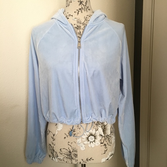 Forever 21 Tops - Cropped Blue Velour Zip Up Hoodie